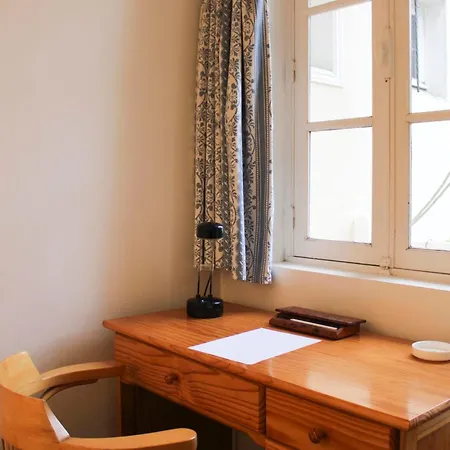 Charming Duplex With Balcony In The 16th *