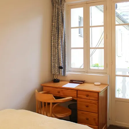 Charming Duplex With Balcony In The 16th *